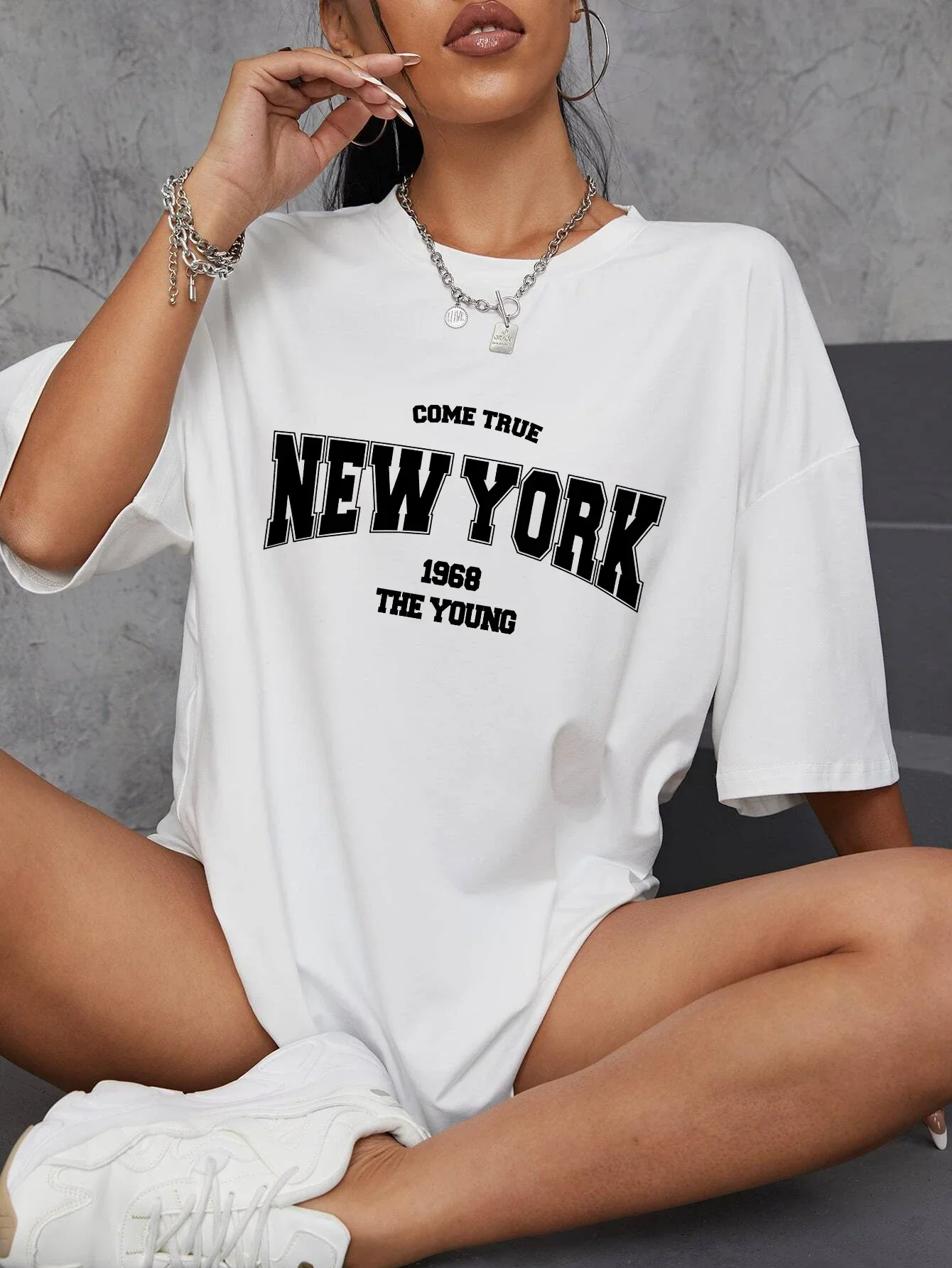 Vintage Fashion New York - Vintage 1968 New York Graphic Tshirt