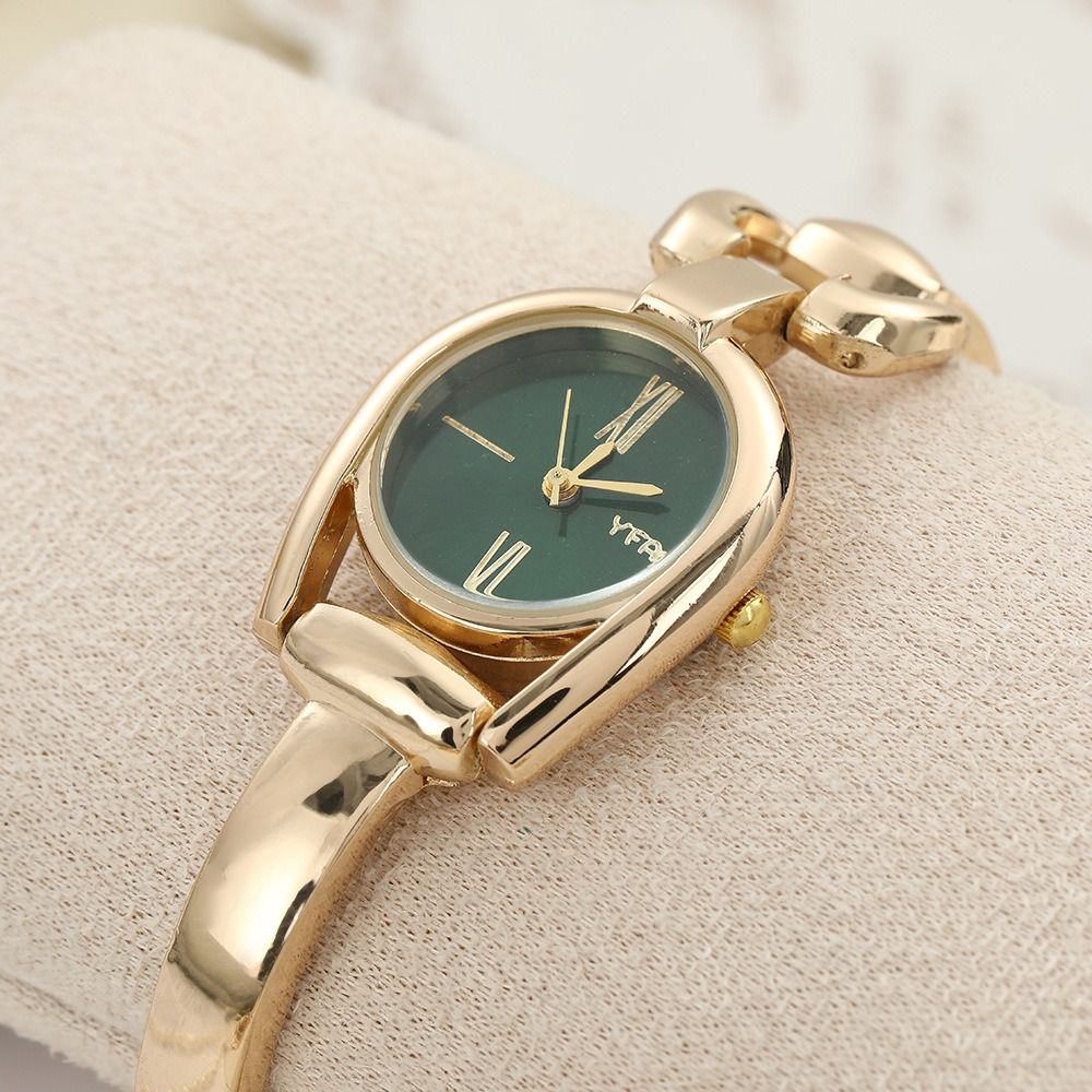Vintage Fashion Watches - Vintage Round Bracelet Watch Elegant Luxury