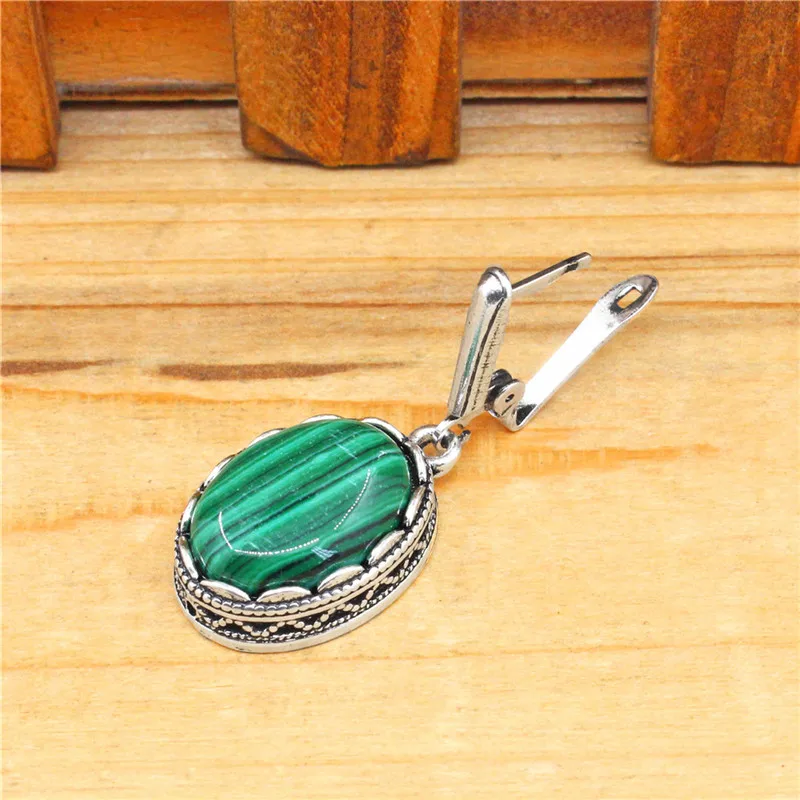 Flower Oval Malachite Dangle E - đánh giá và giá Vintage Fashion Looks